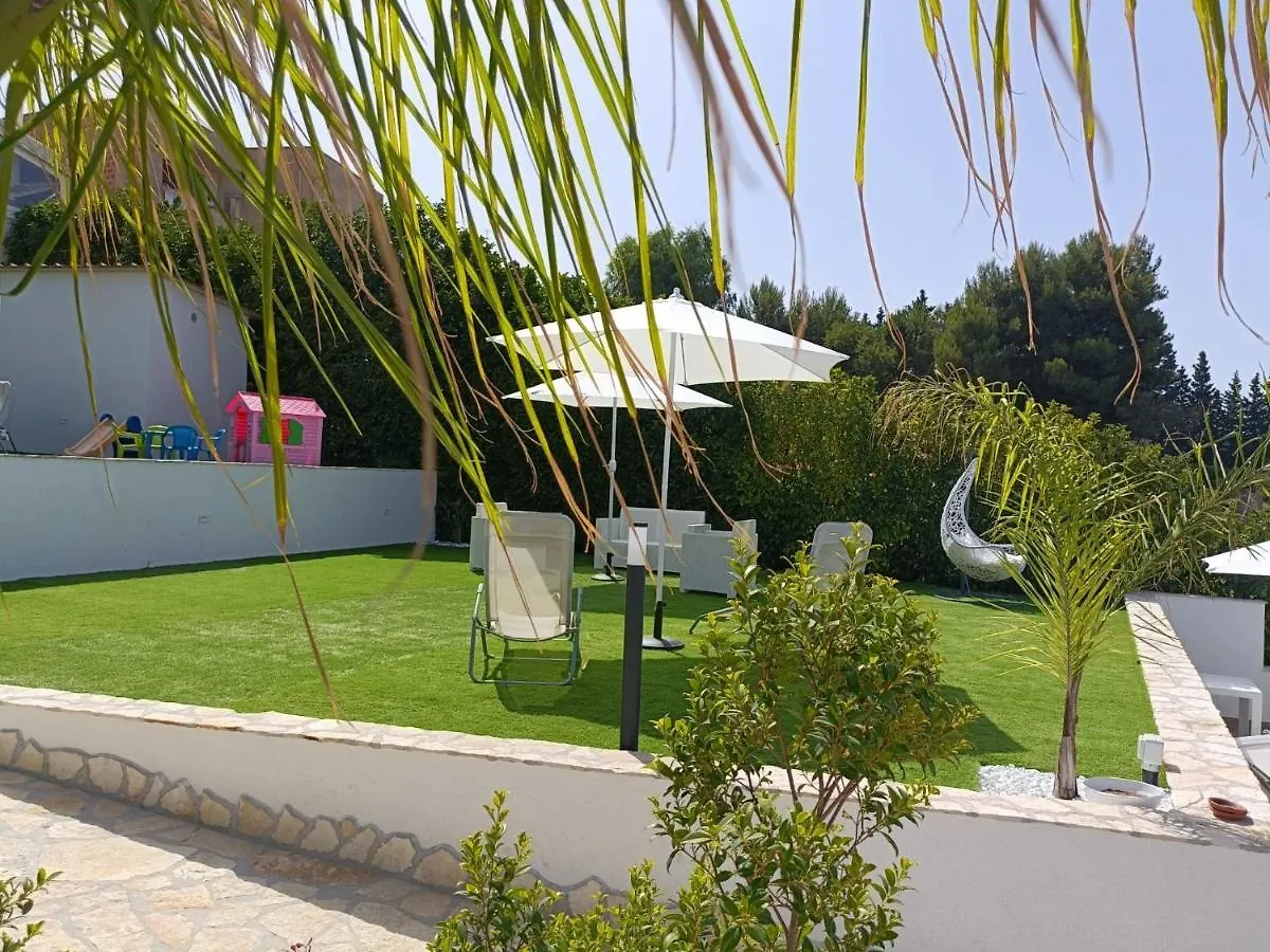 Villa Pollina Buseto Palizzolo 3*,  Itálie