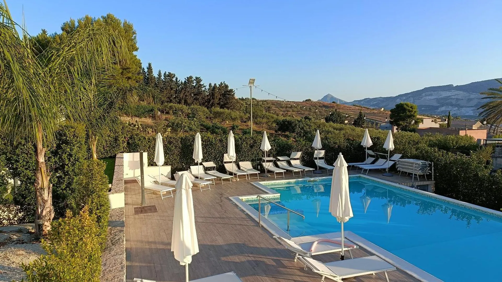 Villa Pollina Buseto Palizzolo Bed & Breakfast